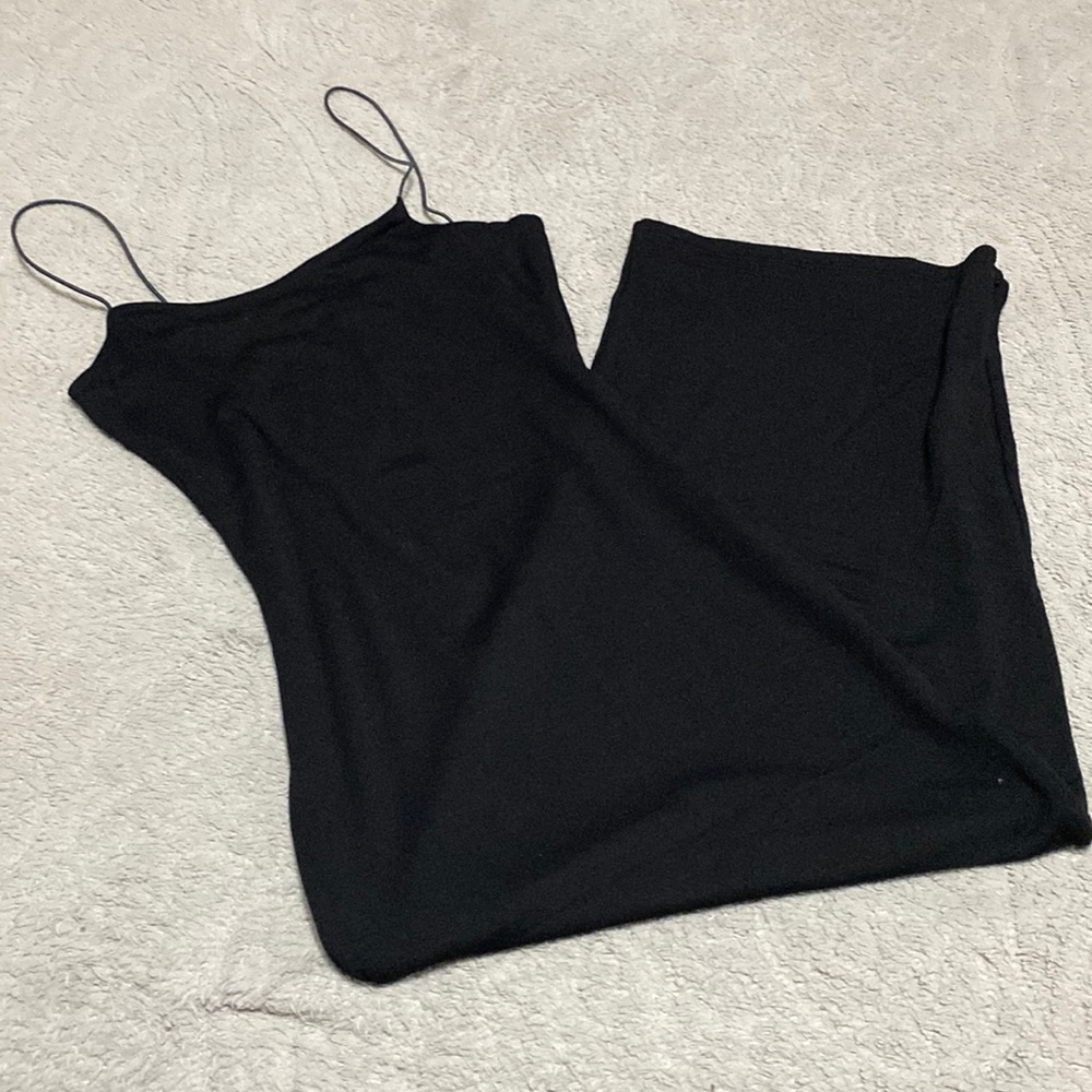 Black bodycon dress